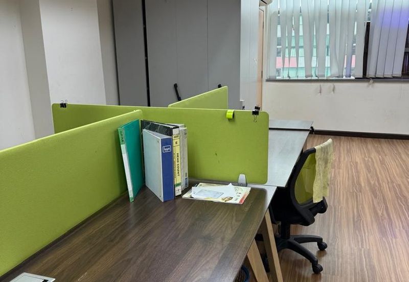 Leisure Commerce Square