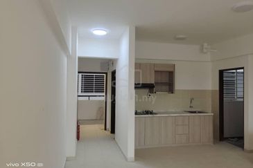 Freehold 3 Rooms Apartment Pangsapuri Selangorku Baiduri Jaya Semenyih For Sale