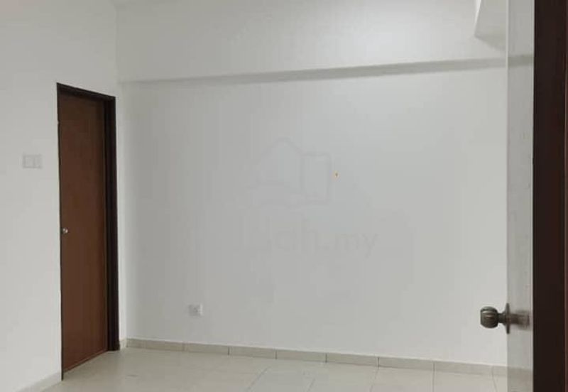 Freehold 3 Rooms Apartment Pangsapuri Selangorku Baiduri Jaya Semenyih For Sale