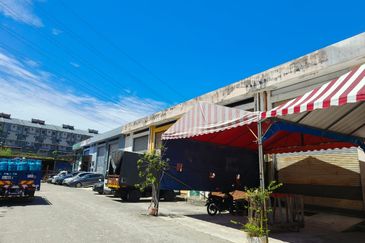 Double Storey Factory Warehouse LRT Bukit OUG Industrial Business Park Bukit Jalil Kuala Lumpur For Rent