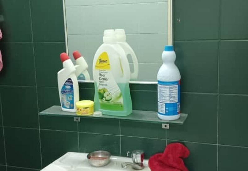 Leisure Commerce Square