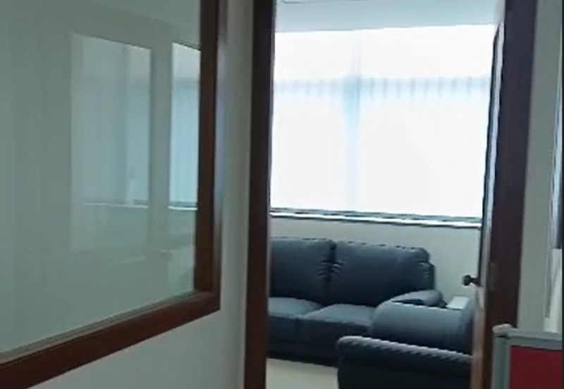 Leisure Commerce Square