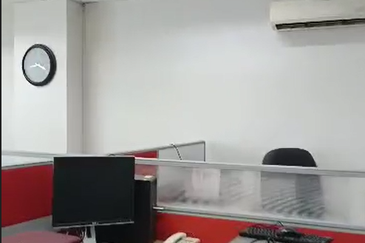 Leisure Commerce Square