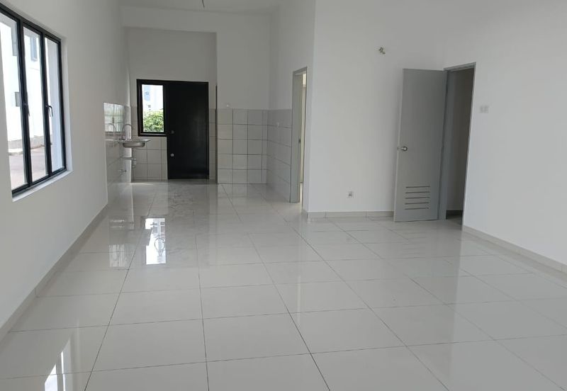 Freehold Double Storey Terrace House Endlot Queensbury Mahkota Hills Bandar Tasik Senangin Lenggeng For Sale