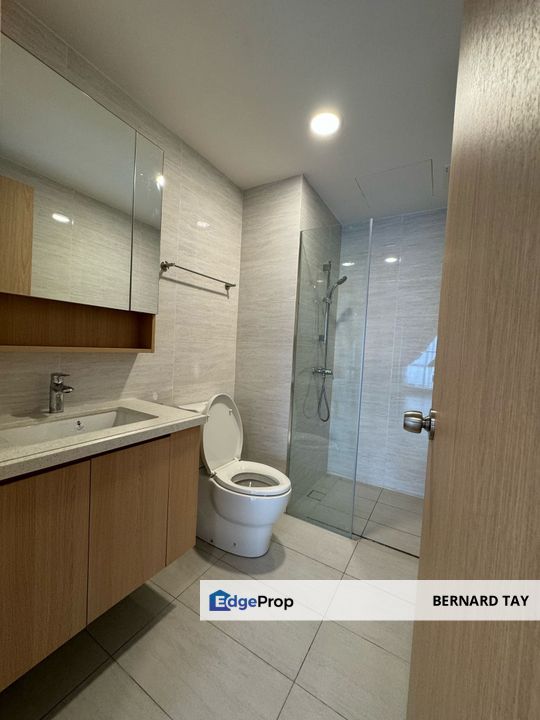 Partially Furnished 3 Rooms Condo Aradia Residence Lake City KL North For Sale, Selangor, Batu Caves 