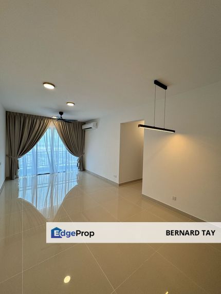 Partially Furnished 3 Rooms Condo Aradia Residence Lake City KL North For Sale, Selangor, Batu Caves 