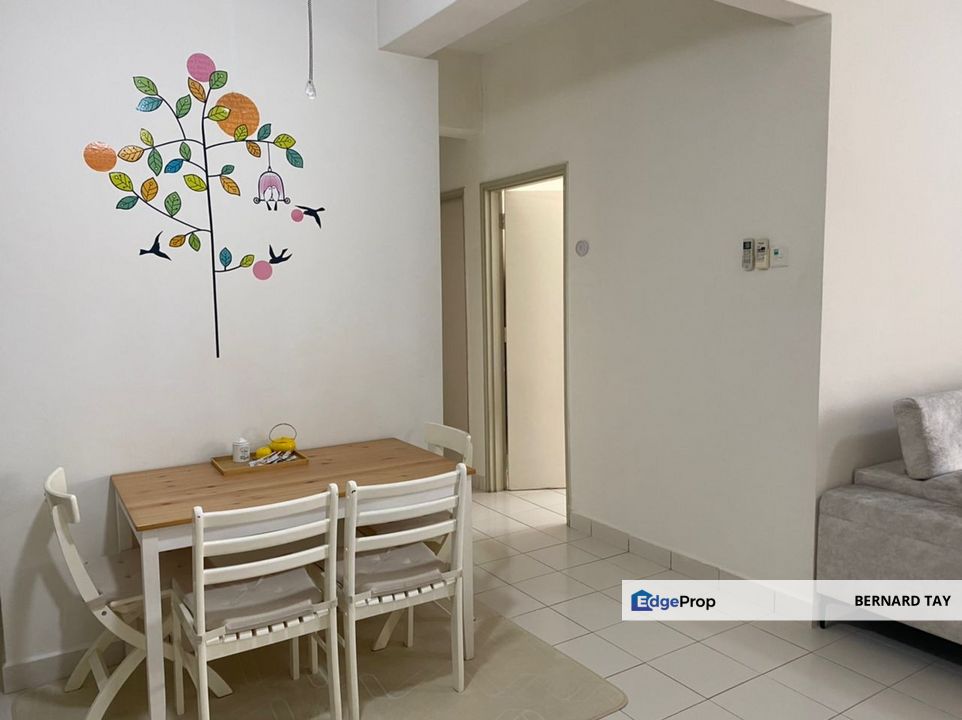 Freehold 4 Room Condo LRT La Vista Condominiums Bandar Puchong Jaya For Sale, Selangor, Puchong