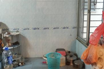 Freehold Apartment Puchong Utama Court 1 Bandar Bukit Puchong For Sale