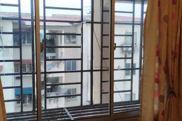 Freehold Apartment Puchong Utama Court 1 Bandar Bukit Puchong For Sale