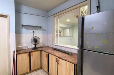 Freehold Renovated 3 Rooms Condo MRT Sri Intan 2 Jalan Ipoh Kuala Lumpur For Sale