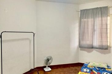 Freehold Renovated 3 Rooms Condo MRT Sri Intan 2 Jalan Ipoh Kuala Lumpur For Sale