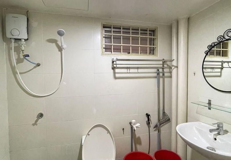 Freehold Renovated 3 Rooms Condo MRT Sri Intan 2 Jalan Ipoh Kuala Lumpur For Sale