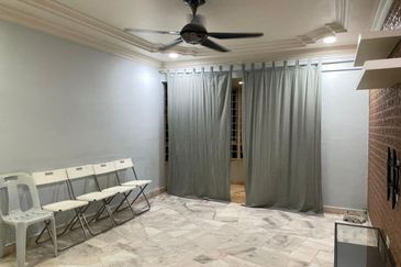 Freehold Renovated 3 Rooms Condo MRT Sri Intan 2 Jalan Ipoh Kuala Lumpur For Sale