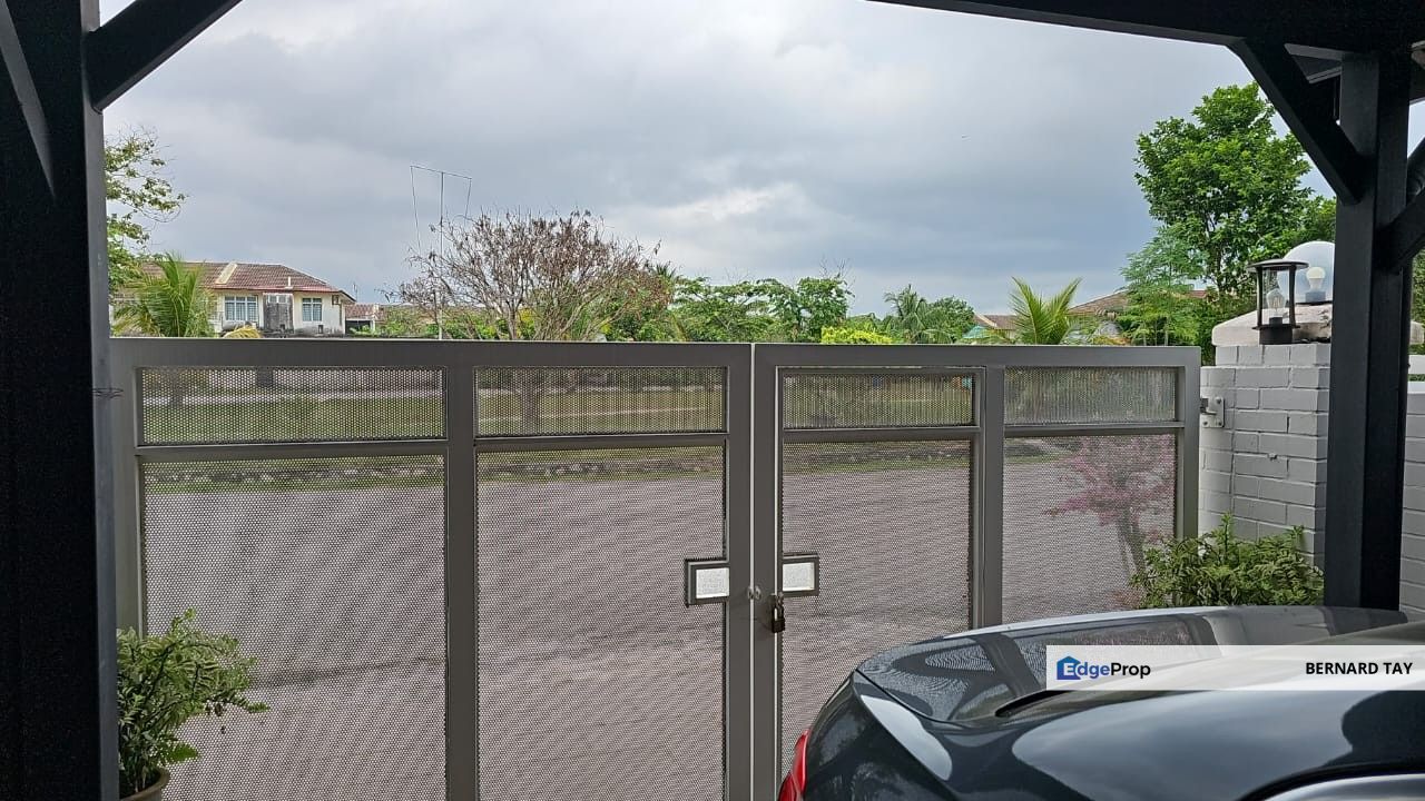 Fully Renovated Endlot Double Storey Terrace House Taman Putra Perdana Puchong For Sale, Selangor, Puchong