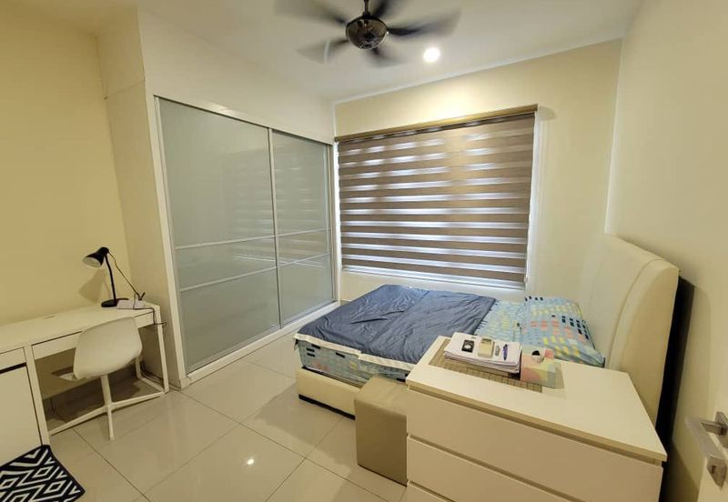 La Thea Residences @ 16 Sierra