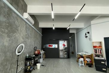 Taipan Business Centre, USJ 10