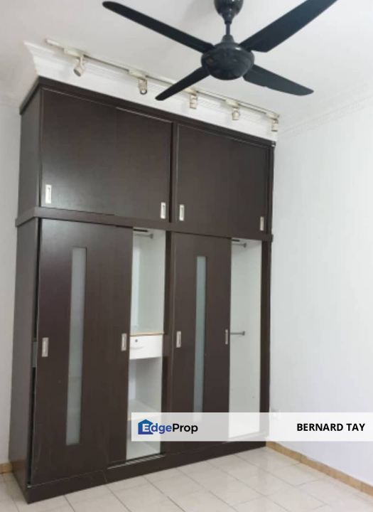 Partially Furnished 3 Rooms Condo LRT Jalil Damai Apartments Bukit Jalil For Rent, Kuala Lumpur, Bukit Jalil