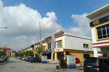 Subang Pelangi