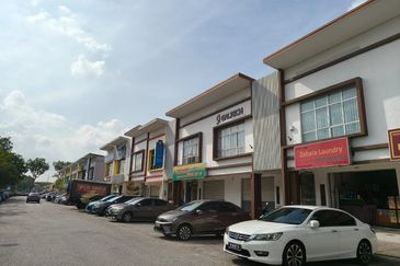 Subang Pelangi