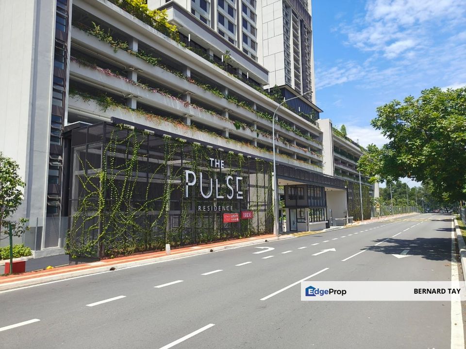 Freehold 3 Rooms Condo LRT The Pulse Residence Bandar Puteri Puchong For Sale, Selangor, Puchong