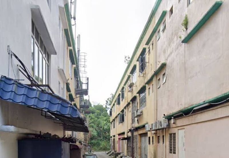 Freehold 3 Storey Shop Lot Kawasan Perniagaan Nilam Jalan Semenyih Kajang For Sale