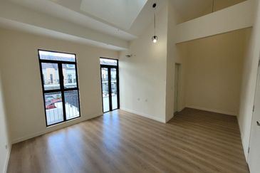 Monet Springtime @ Sunsuria City