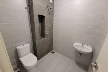 Monet Springtime @ Sunsuria City