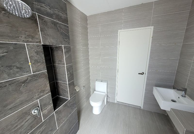 Monet Springtime @ Sunsuria City