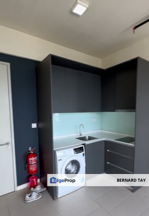 Freehold Fully Furnished Studio Tamarind Suites Cyberjaya For Sale, Selangor, Cyberjaya