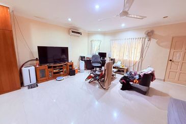 Bandar Tun Hussein Onn