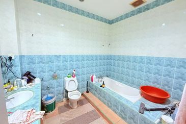 Bandar Tun Hussein Onn