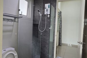 La Thea Residences @ 16 Sierra