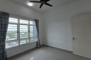 La Thea Residences @ 16 Sierra