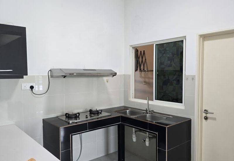 La Thea Residences @ 16 Sierra