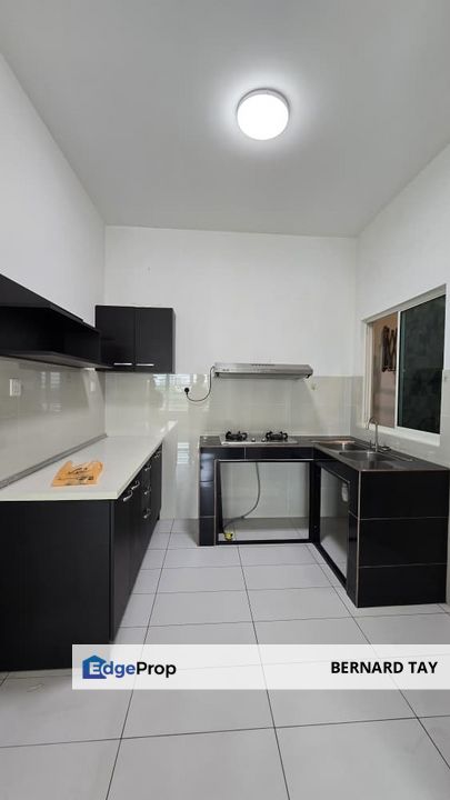 Partially Furnished 3 Rooms Condo MRT La Thea Residences 16 Sierra Puchong South For Rent, Selangor, Puchong South