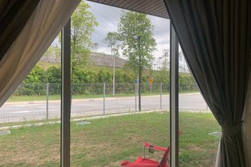 Freehold Corner Lot Double Storey Terrace House Garland Residence Rawang For Sale