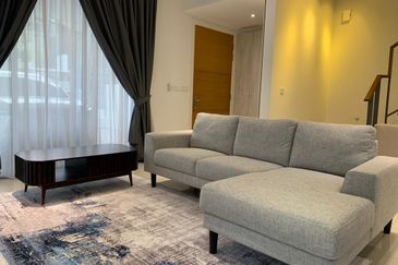 Freehold Corner Lot Double Storey Terrace House Garland Residence Rawang For Sale