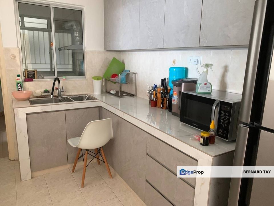 Freehold Condo 4 Rooms LRT D'Aman Ria Ara Damansara Petaling Jaya For Sale, Selangor, Ara Damansara