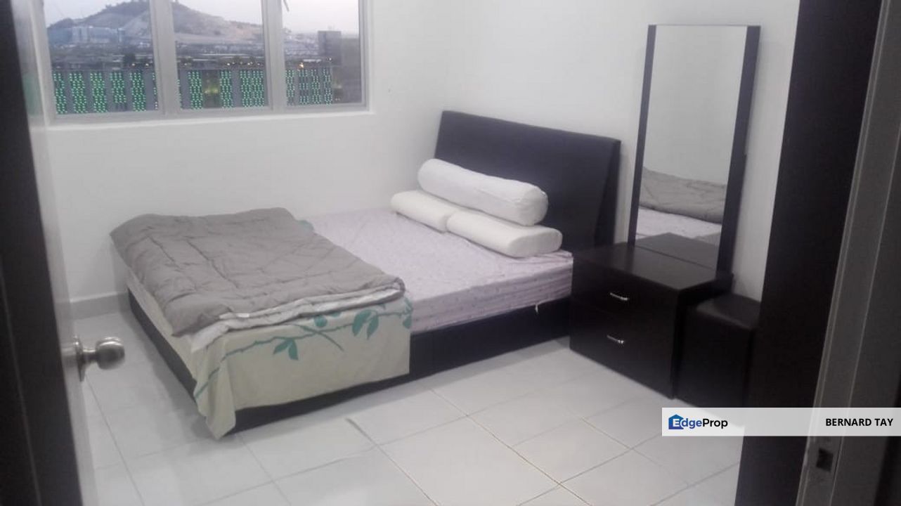 Freehold 3 Rooms Condo LRT Main Place Residence USJ 21 Subang Jaya For Sale, Selangor, USJ