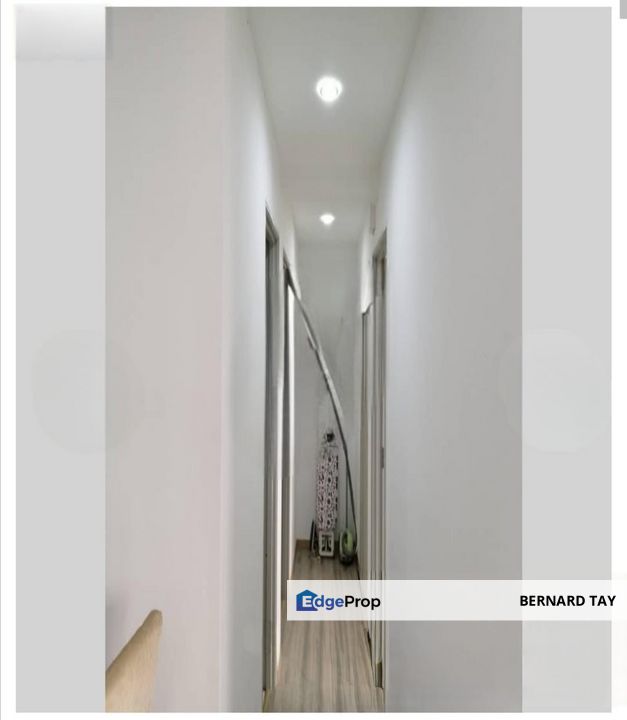 Freehold 3 Rooms Condo LRT Main Place Residence USJ 21 Subang Jaya For Sale, Selangor, USJ