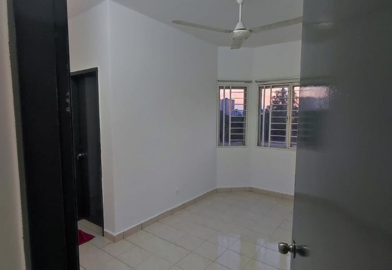 Puteri Bayu Apartment