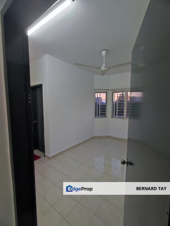Freehold 3 Rooms Apartment Puteri Bayu Apartment Bandar Puteri Puchong For Sale, Selangor, Bandar Puteri Puchong