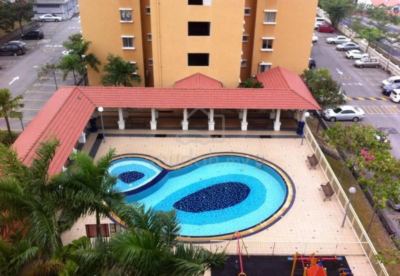 Puteri Bayu Apartment