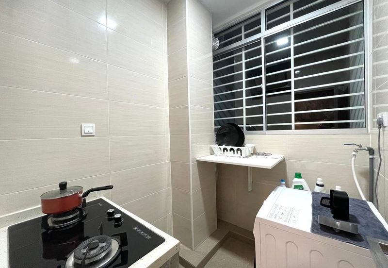 La Thea Residences @ 16 Sierra