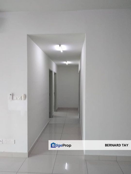 Partly Furnished 3 Rooms Condo Lakepark Residence KL North Selayang Kuala Lumpur For Sale, Selangor, Selayang