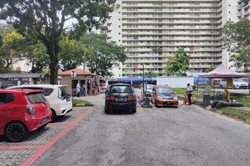 Tasik Heights Apartment