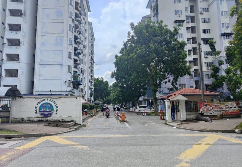 Tasik Heights Apartment