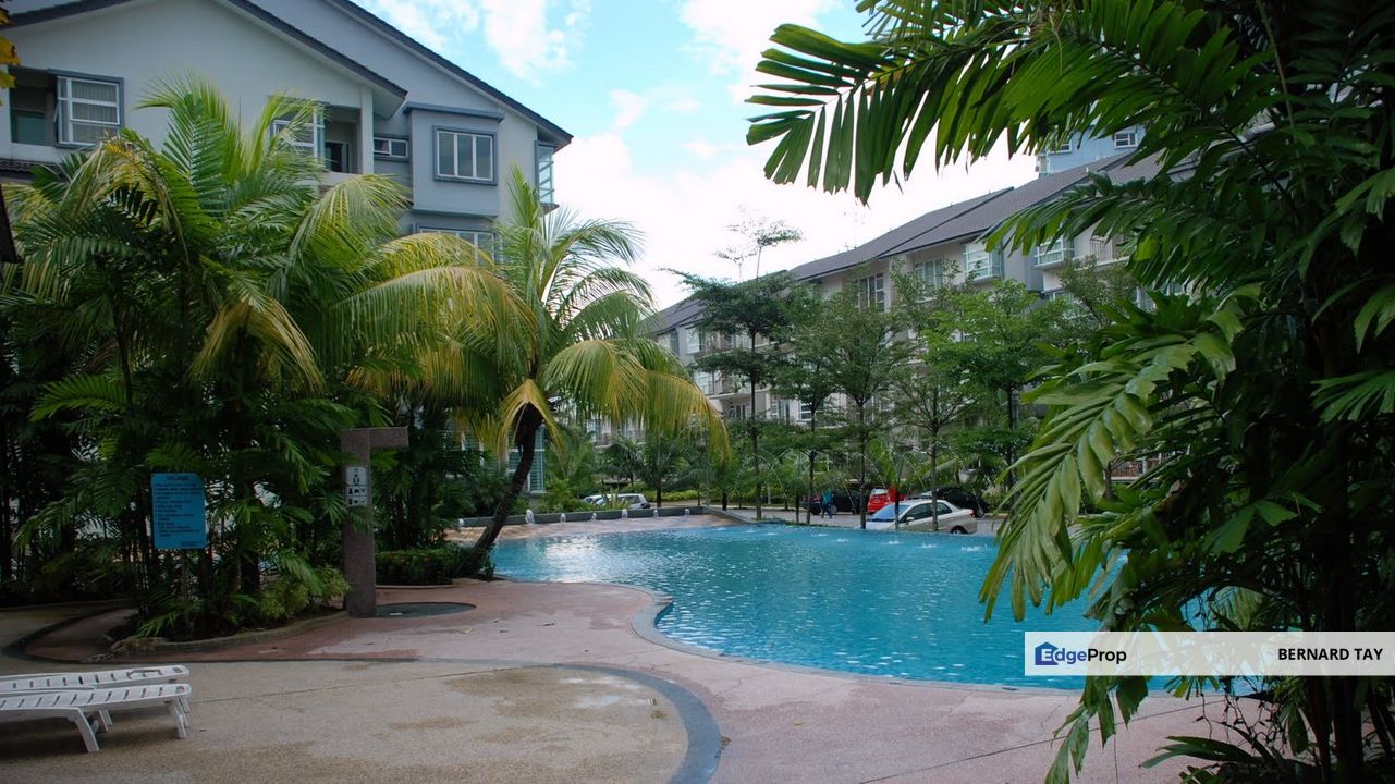 Freehold Renovated Apartment 3 Rooms Condo LRT Desa Impiana Condominium Taman Puchong Prima Puchong For Sale, Selangor, Puchong