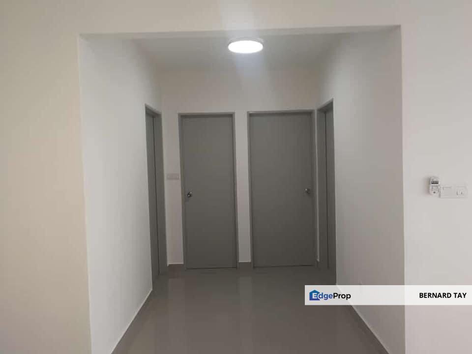 Partially Furnished 3 Rooms Condo Sentrovue Service Apartment Bandar Puncak Alam For Sale, Selangor, Bandar Puncak Alam