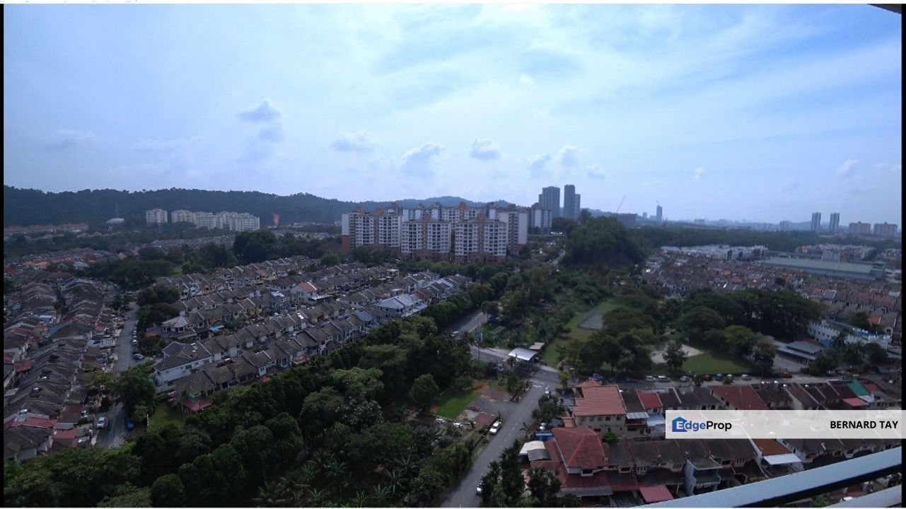 Freehold 3 Rooms Condo LRT VIO Serviced Apartments Block R1 Setiawalk Puchong For Sale, Selangor, Puchong